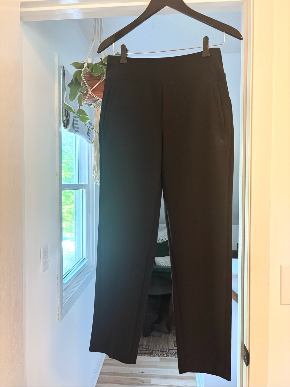 Athleta Black Wide Leg Crop Pants Size 2 Pull-On Stretch Career Travel
